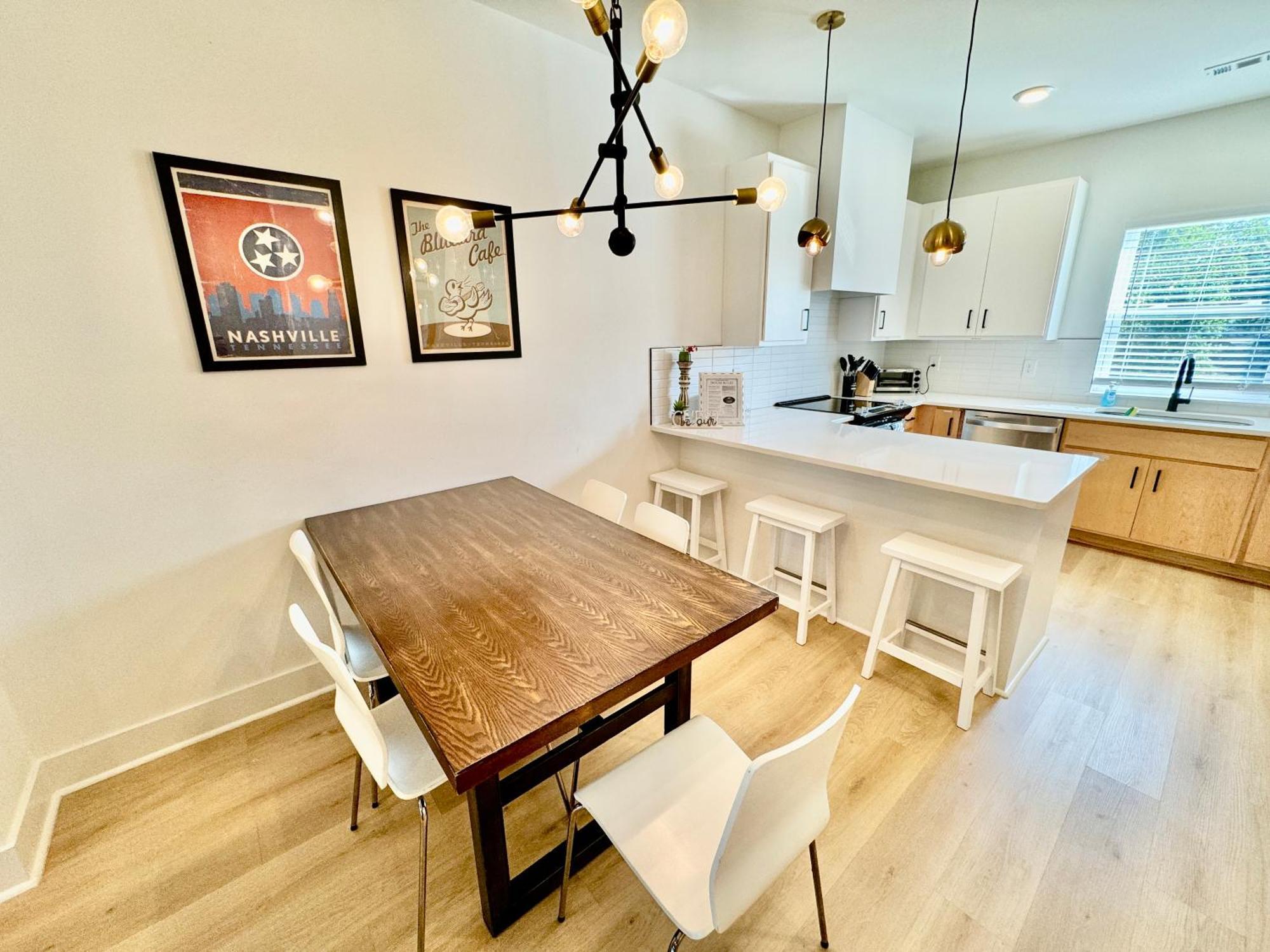 Holiday home Closetobroadwayairportoprymillsgameroom18